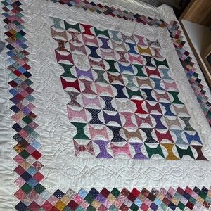 Handmade Multicolor Patchwork Quilt - Classic Cotton Bedding